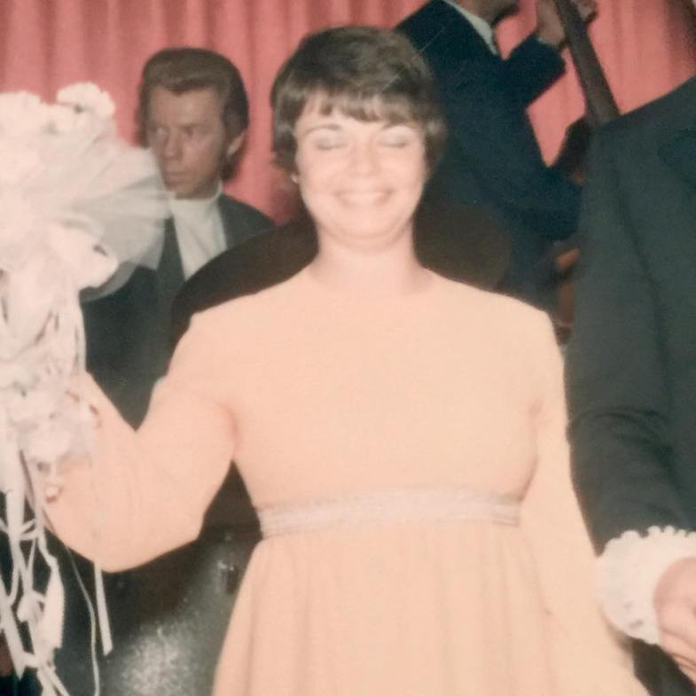 Esther Matica caught the bridal bouquet.