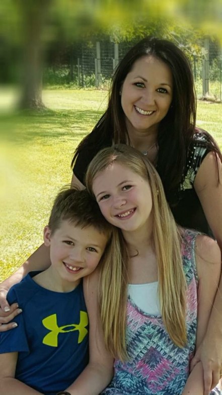 Chris' other daughter and grandchildren